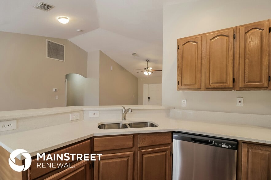 Building Photo - 3001 37th St SW