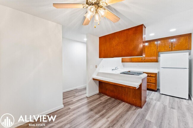 Building Photo - 7572 Amazon Dr