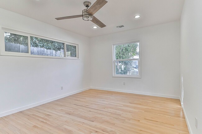 Building Photo - Upgraded 4BR in Sherman Oaks Elementary Ch...