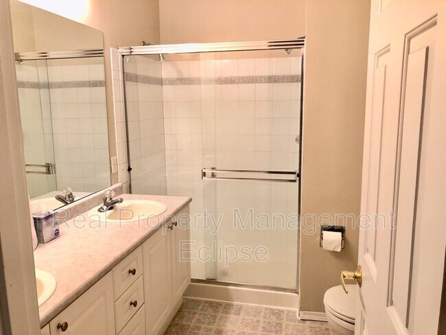 Building Photo - 16125 Juanita Woodinville Way NE