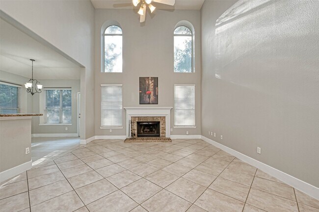 Building Photo - 11011 Sprucedale Ct