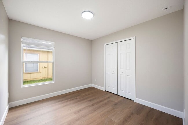 Building Photo - Fully Renovated Samara Lakes Home with Stunning Water Views!