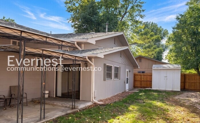 Building Photo - 1116 Juniper Ct