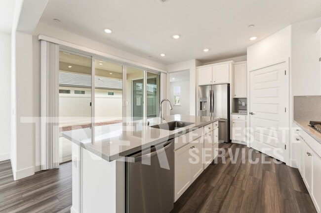 Building Photo - 2231 Oswego St