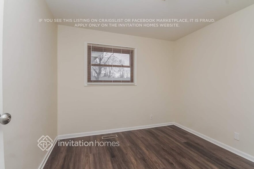 Building Photo - 141 Queenswood Rd