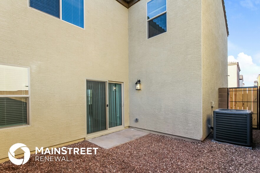 Building Photo - 3939 S 82nd Dr