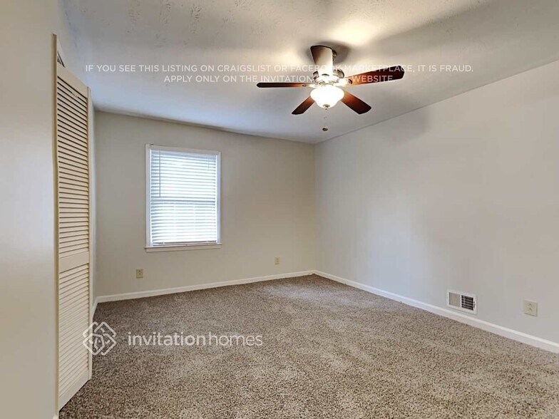 Building Photo - 4515 Lincoln Way SW