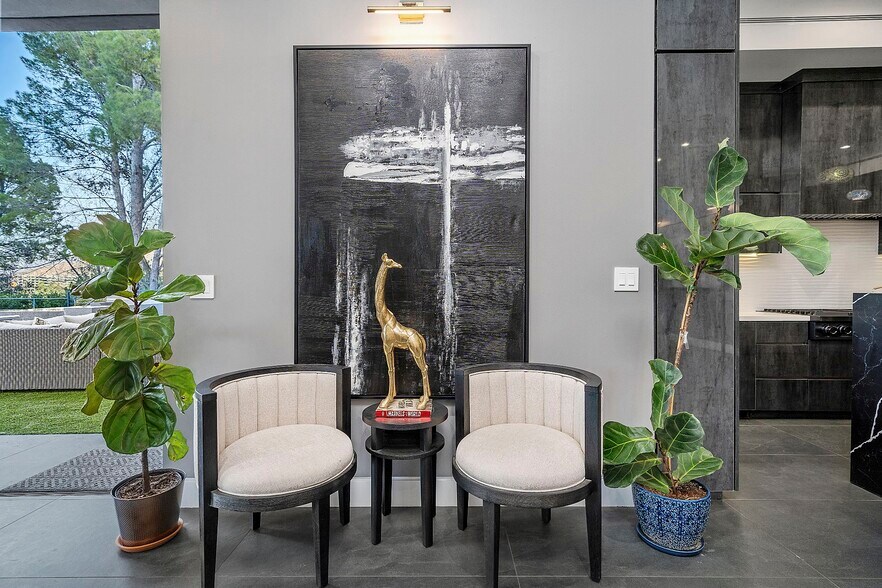 Building Photo - 3712 Broadlawn Dr