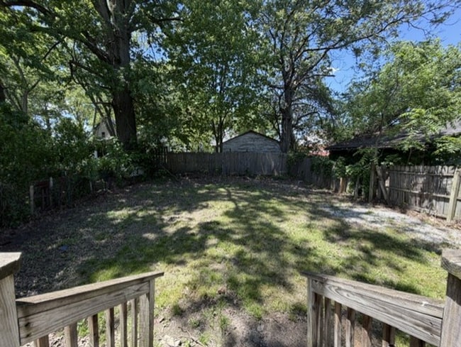Building Photo - Room to Spread Out! 5-Bedroom Home with Covered Porch & Large Kitchen