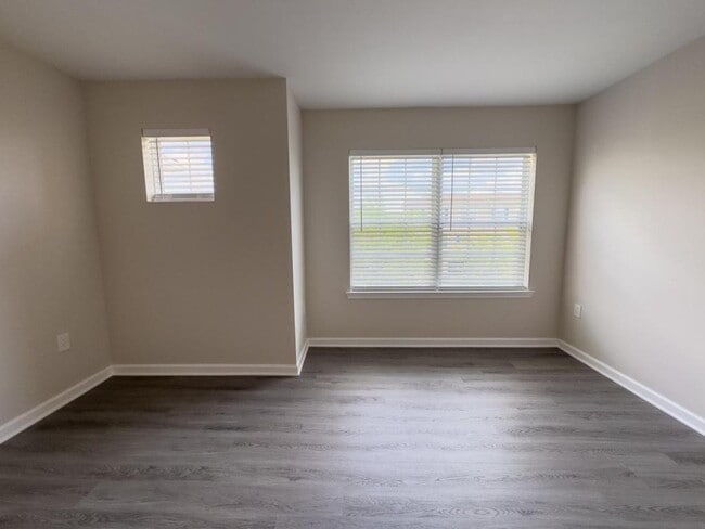 Building Photo - 942 Nittany Ct