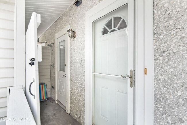Building Photo - 1000 Sea Island Rd