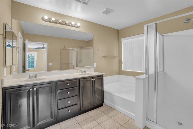 Building Photo - 11665 Primo St