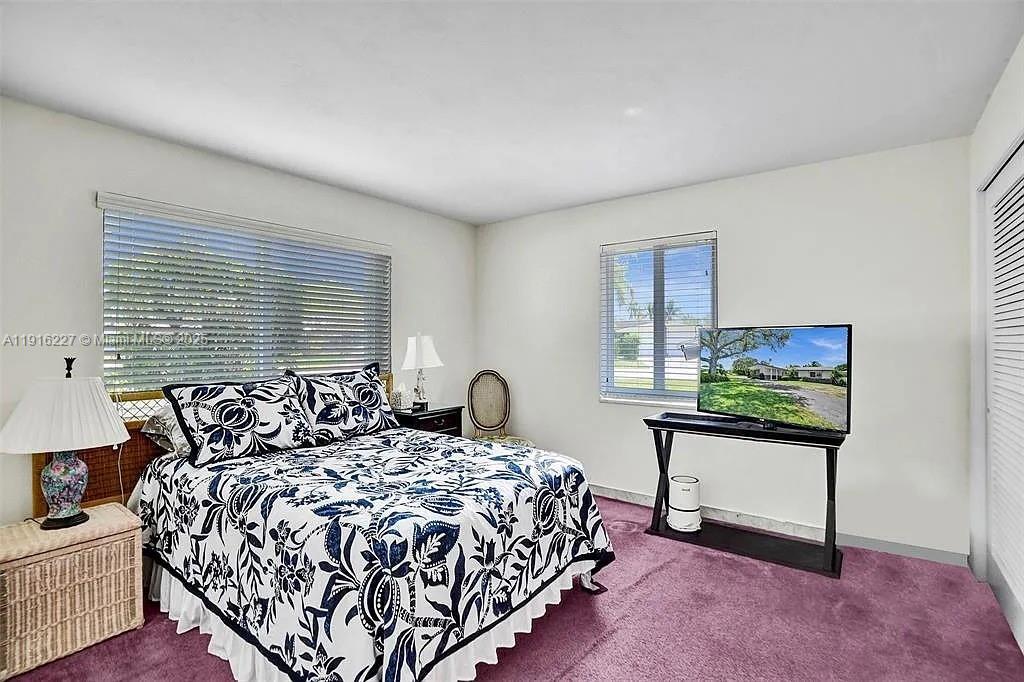 Building Photo - 2761 NE 12th St