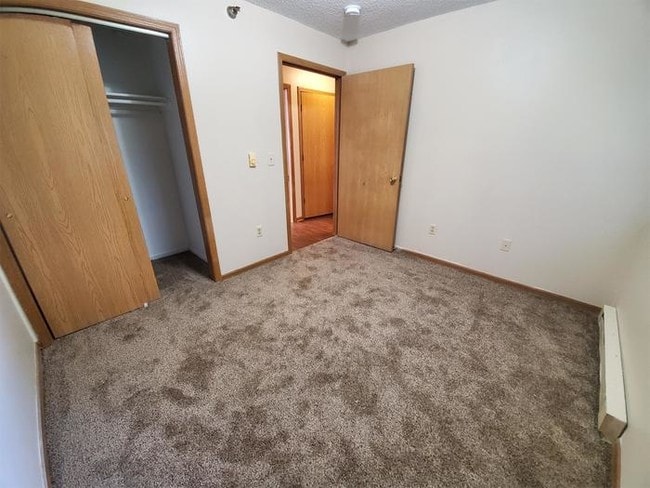 Primary Photo - 1205 E Bell Ave