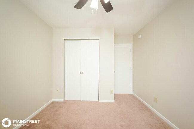 Building Photo - 1330 Central Park Dr