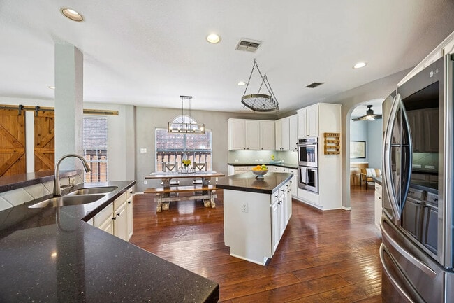 Building Photo - 2716 Royal Troon Dr