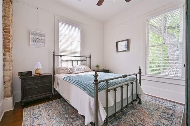 Building Photo - 1808 Avenue K