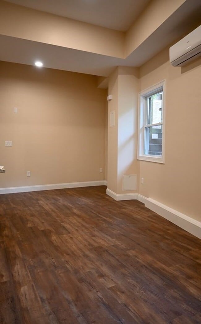 Building Photo - 149 Washington St