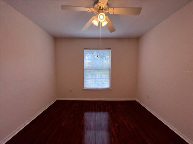 Building Photo - 10105 Courtney Oaks Cir