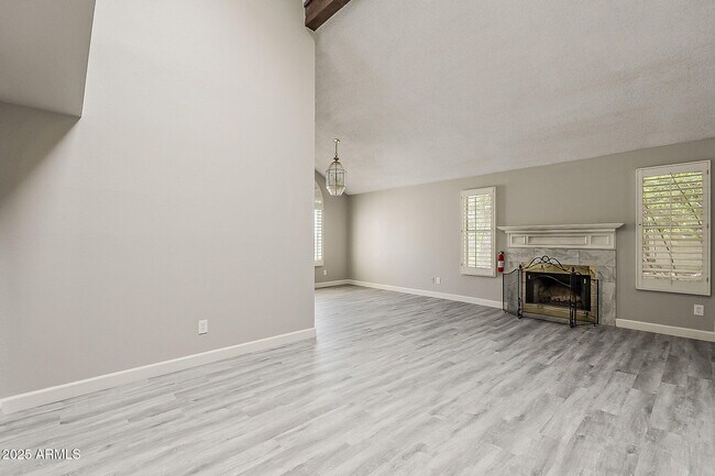Building Photo - 4627 E McNeil St