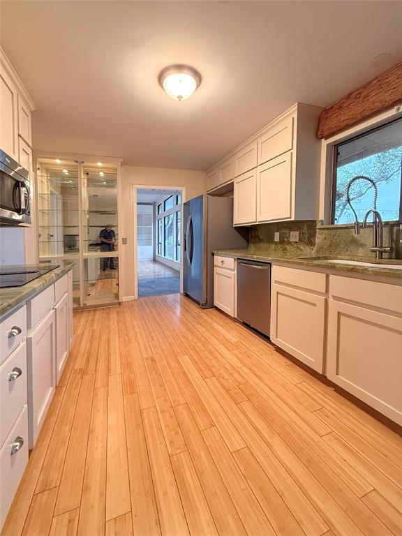 Building Photo - 112 Highlander Cove