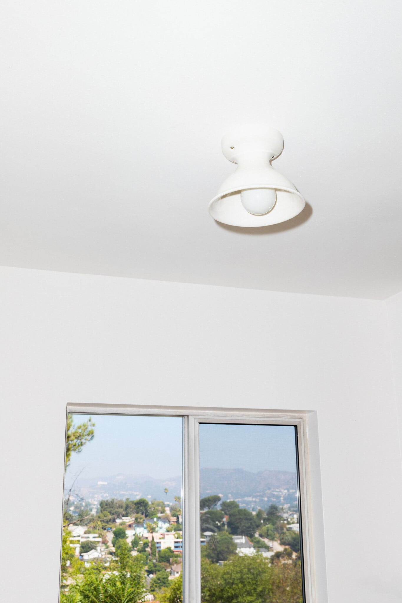 Building Photo - 2001 N Alvarado St