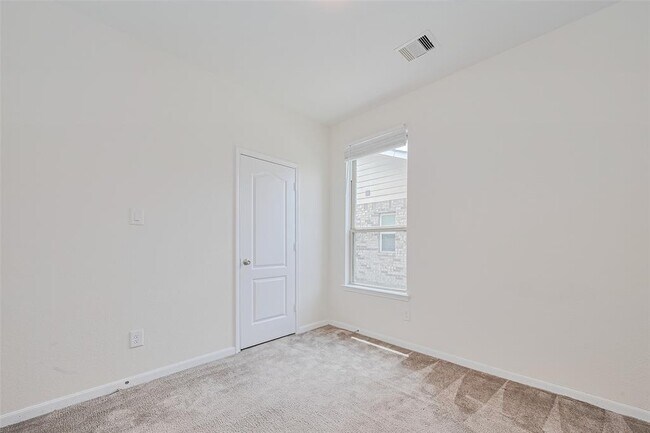 Building Photo - 25327 Cheshire Knoll St