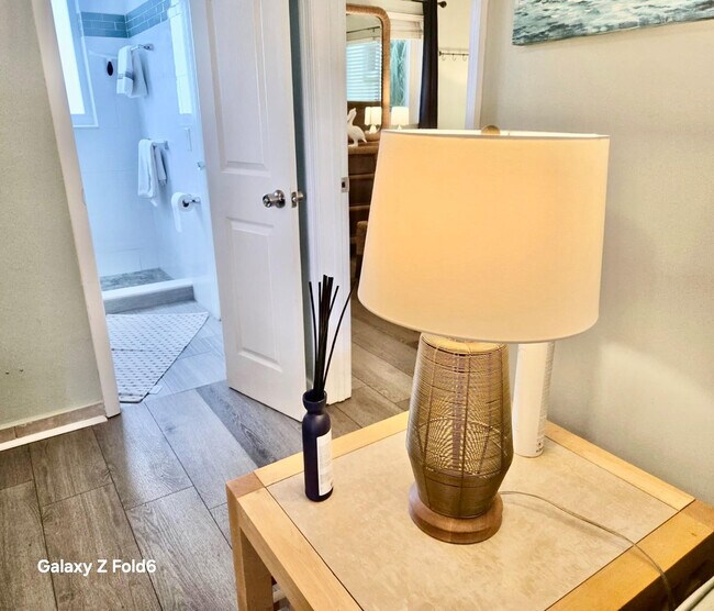 Building Photo - 3225 NE 16th St