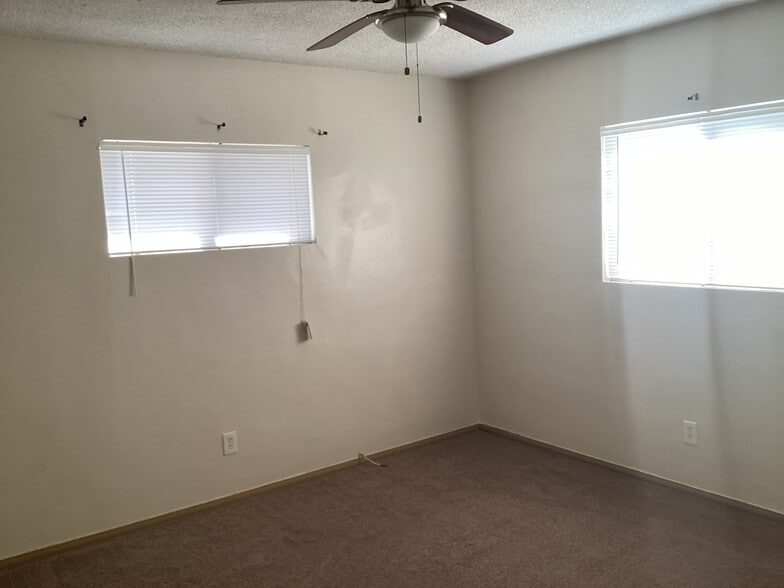 Building Photo - 138 N Vecino Dr