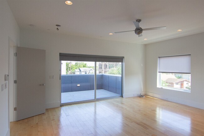 Building Photo - 5301 Chenevert St