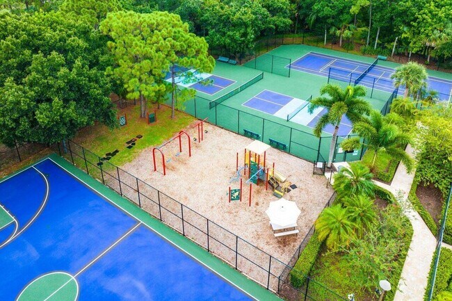 Building Photo - 151 Monterey Way