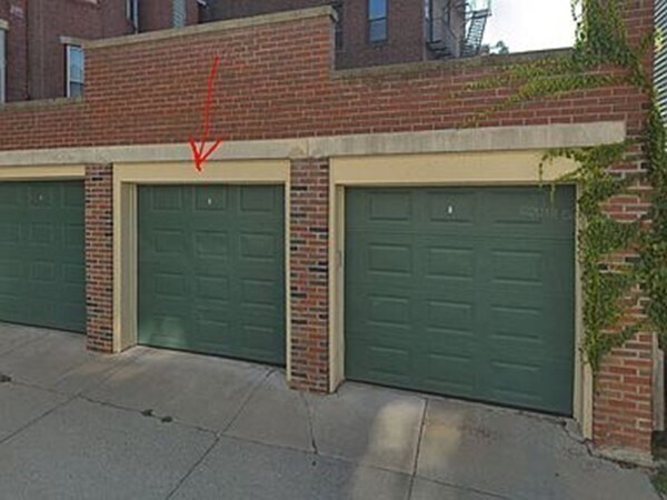 Building Photo - 48 Monument Sq