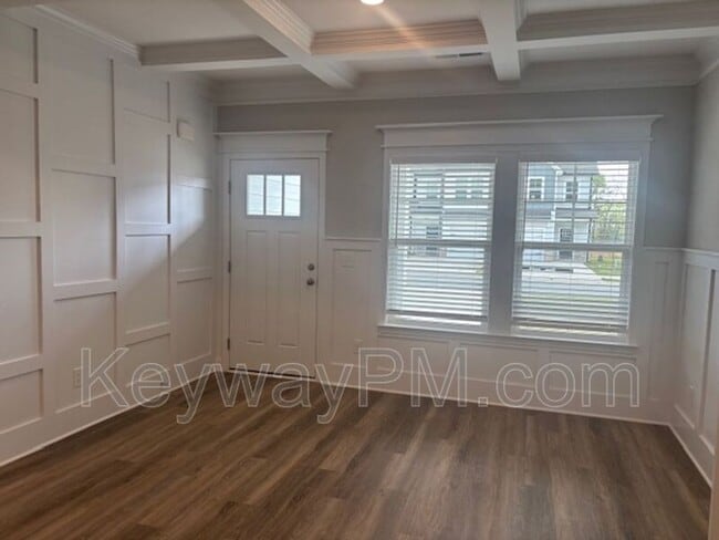 Building Photo - 2065 Denmark Ave SE