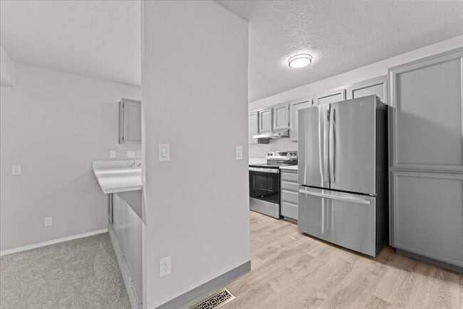 Building Photo - Newly Renovated 3BD/2BA Duplex w/ Garage & Fireplace - Beaverton Highland - $2,595/mo