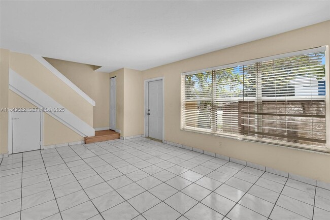 Building Photo - 3750 SW 60th Terrace