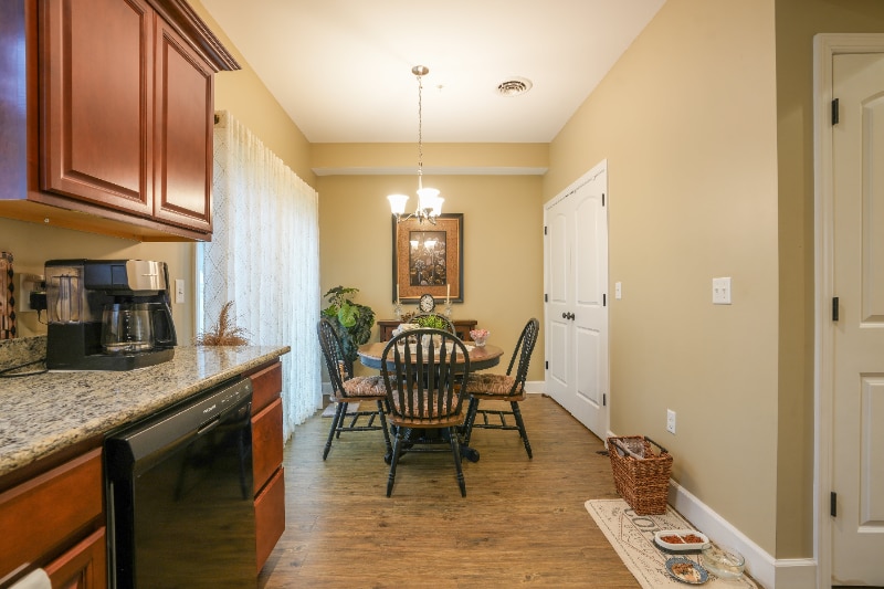 Building Photo - 117 S Beckman Dr