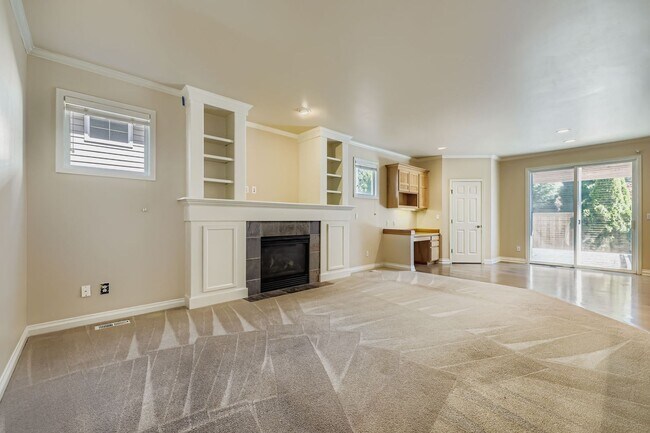 Building Photo - 4Bd/3.5Ba Sammamish House