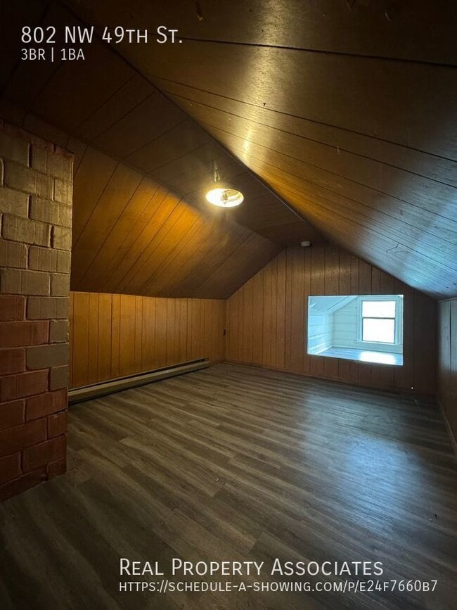 Building Photo - 802 NW 49th St