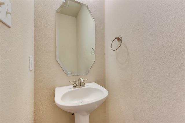 Building Photo - 10670 Astoria Dr