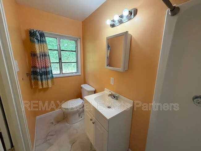 Building Photo - 419 S 36th Ave