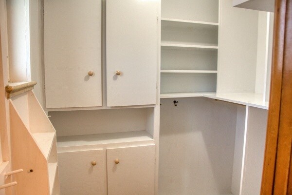 Walk-in closet - 4365 Pierson St