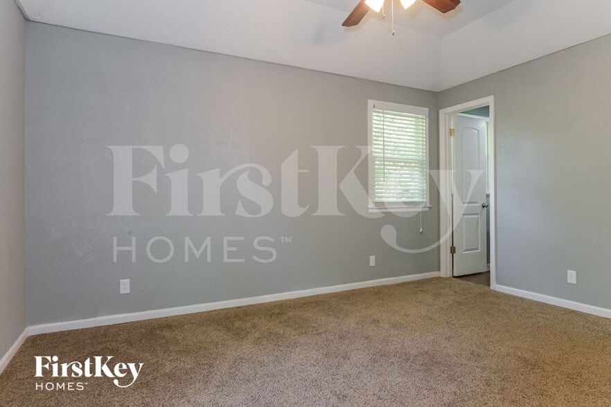 Building Photo - 13008 W 102nd Terrace