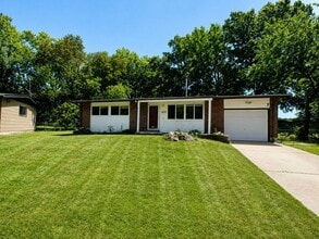 Building Photo - 10220 Doane Dr