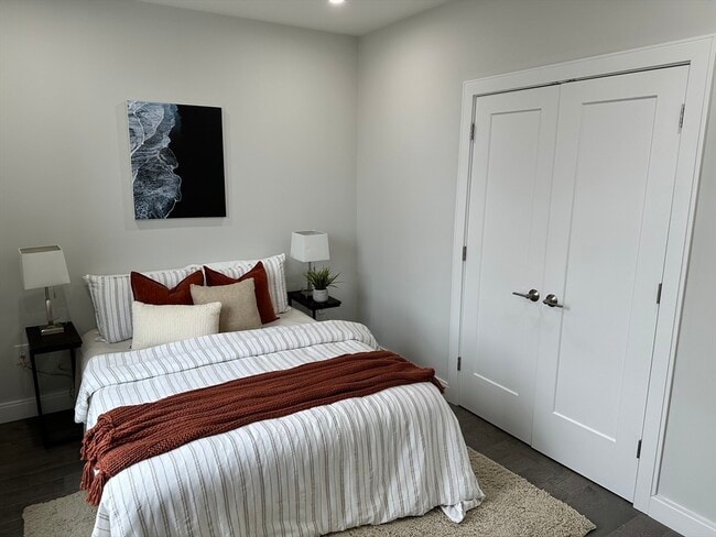 Building Photo - 197 Condor St