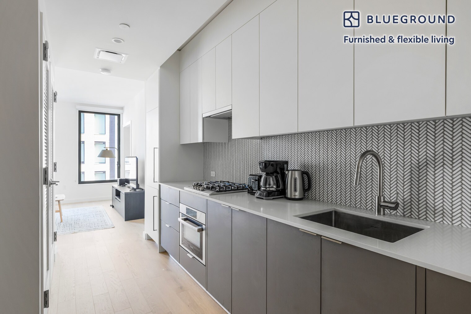 Building Photo - 243 W 28th St