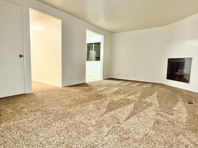 Building Photo - 2175 S 300 E