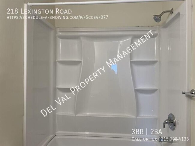 Building Photo - 218 Lexington Rd