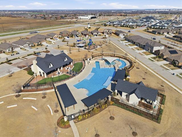 Building Photo - 16032 Farringdon St