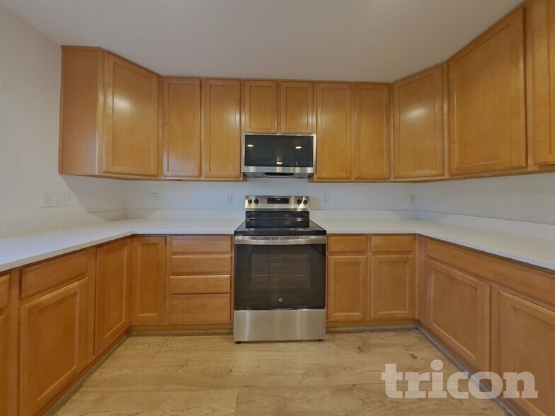 Building Photo - 13058 Monaco Way