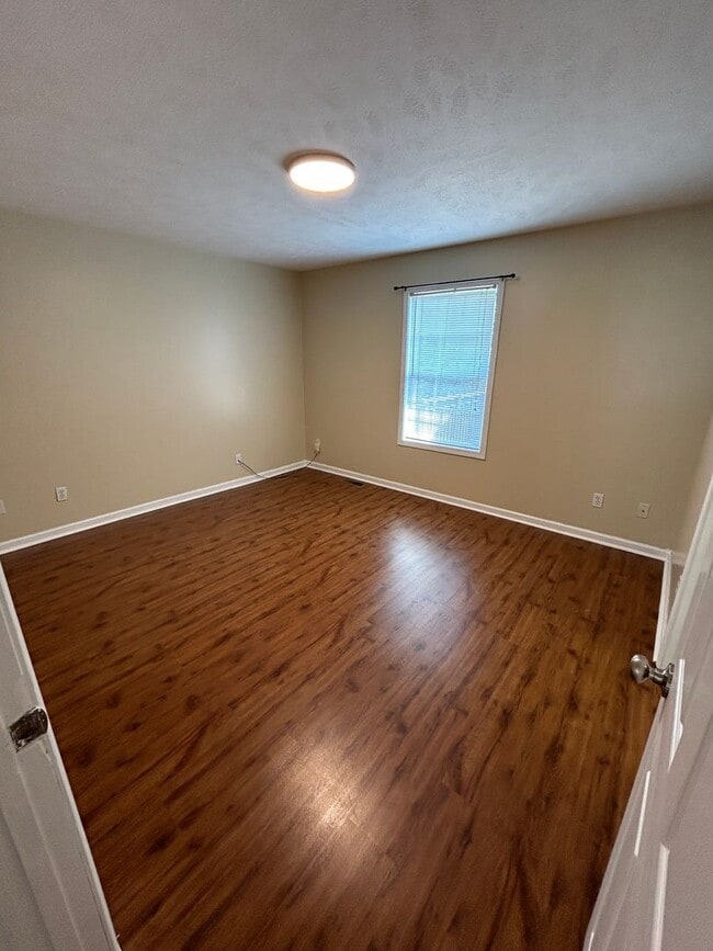 Building Photo - 940 Water St